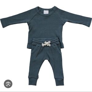 Mebie baby charcoal rib knit set